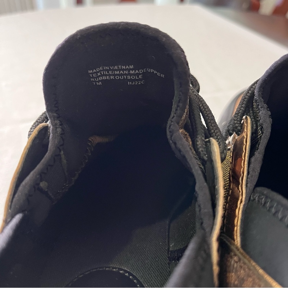 Michael Kors Sneakers Size 7 Black/Gold/Brown – Authentic - Picture 9 of 10